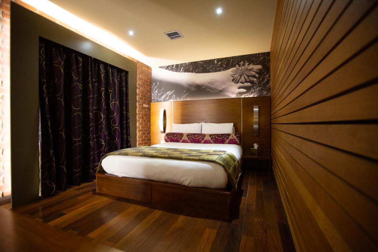 The Crown Hotel Bawtry-唐克斯特 外观 照片